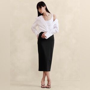 NWOT! Banana Republic Black Everywhere Ponte Midi Skirt - Size Large Petite 💛